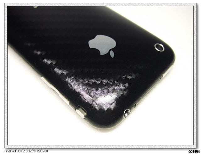 [分享]我的 iPhone 新衣 3M 鑽石卡夢(Carbon)膜