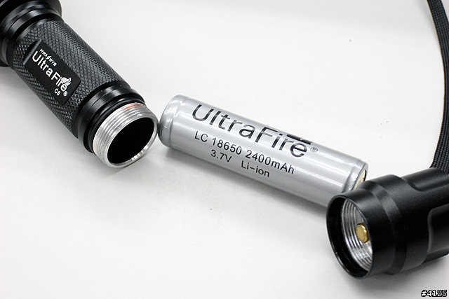 投射型的手電筒 UltraFire C8 與 L2