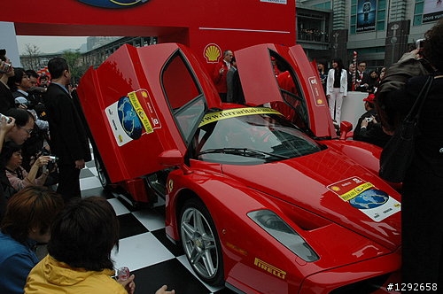 為明天台中蒙地拿開幕先暖身~回顧一下60週年時的台北Ferrari遊行吧!