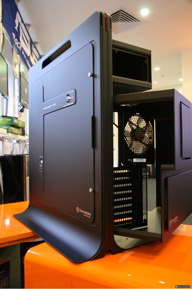 [開箱文]  Thermaltake  Level 10
