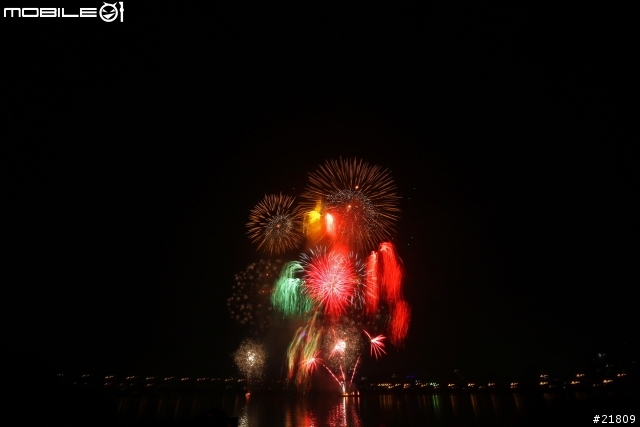 [分享] 大稻埕煙火  By Canon 7D