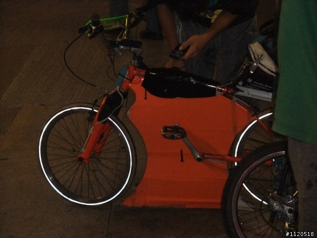 【隨便貼貼】~香港青少年騎的單車~