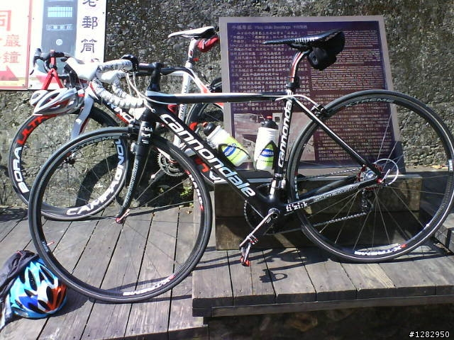 CANNONDALE 2010  SuperSix Ultimate 開箱喽!(秤重照已補)