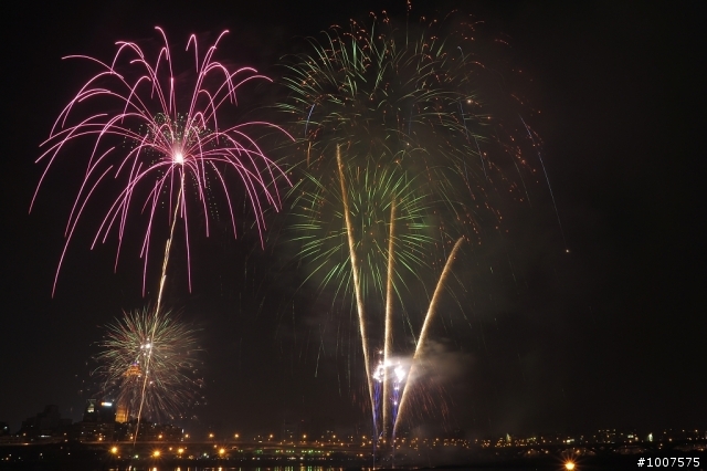 2009/11/7 大稻埕花火節 01小惡團來繳作業了