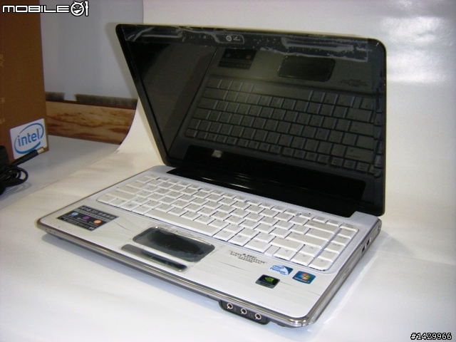 [開箱]HP DV4-1529tx淨白光潮登場