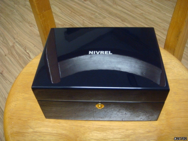 [開箱文] 超冷門的 "NIVREL" 我只知道它是機械表....