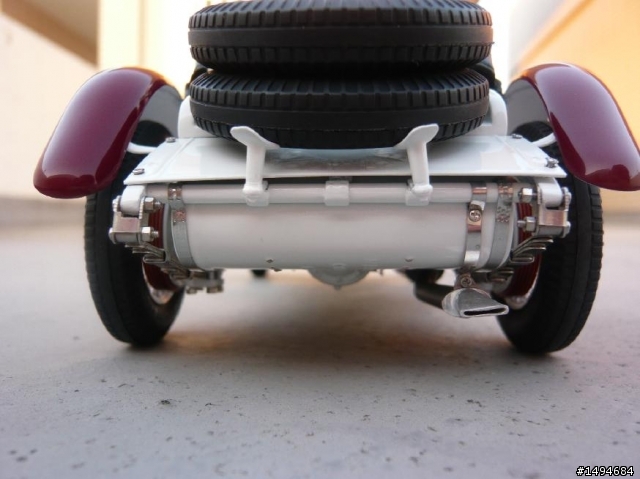模型車收藏分享[004-CMC-M055, 1/18, Mercedes-Benz SSKL, Mille Miglia, 1931（白象）]