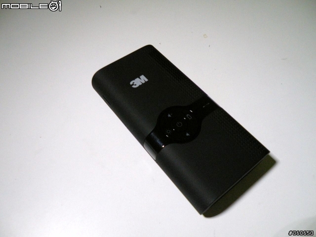 [簡單開箱]50吋行動大螢幕 ----- 3M Mpro 120 微型投影機