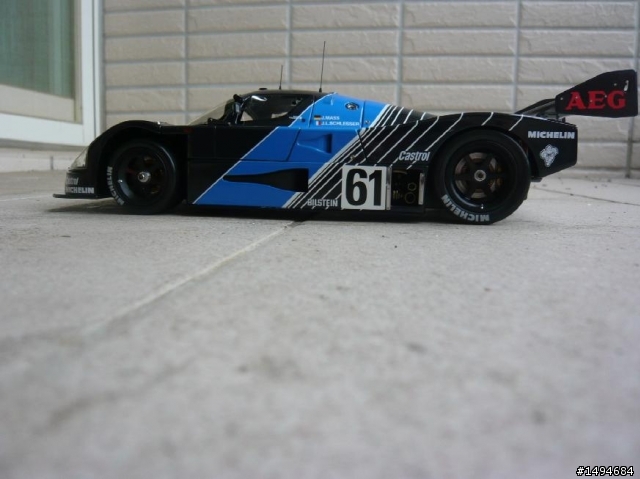 模型車收藏分享[018-Exoto-RLG19190, 1/18, Sauber-Mercedes C9 #61, 1988]