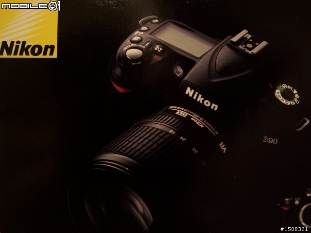 11/13 NIKON D90 + 18-105mm 開箱文