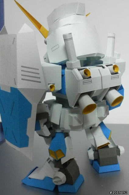 氣樂冒險的SD NT-1 Gundam Alex紙模