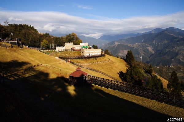 (員工旅遊)新社古堡+清境+奧萬大天梯