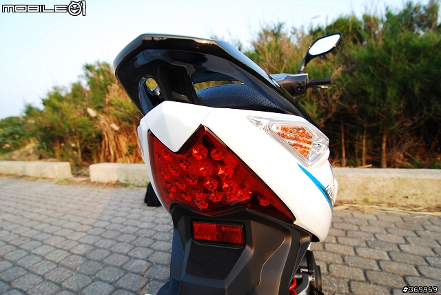 我的第一台車~NEX八耐白藍版+GP-1暗黑哥德黑金版