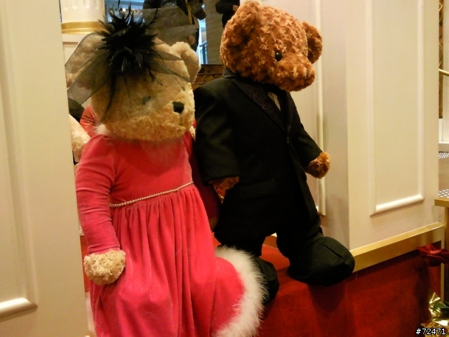 ~ 香港的聖誕節 – 室內貴族熊世界篇 (城堡+摩天輪+演奏廳+火車站) BY三星 i8000