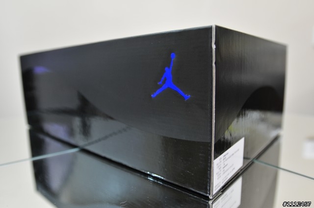 [開箱]AIR JORDAN 11 怪物奇兵 (圖多)