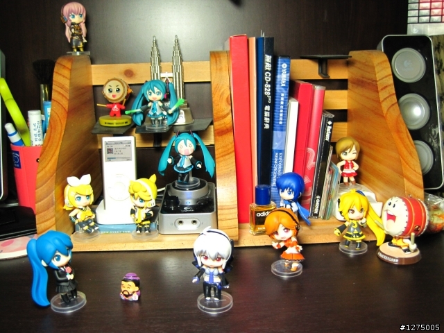 [開箱]vocaloid 初音家族大集合 ねんどろいどぷち ボーカロイド#01 !!!!!(等了一個月.....)