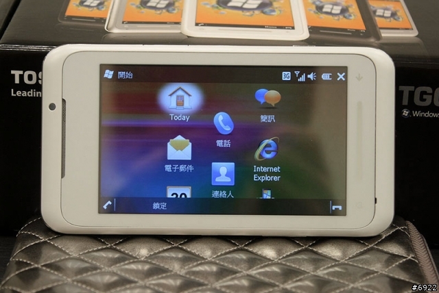 4.1吋就是爽！Toshiba TG01小白開箱