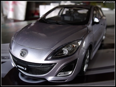 小小New MAZDA3 銀紫色 開箱 (12.30新增照片)