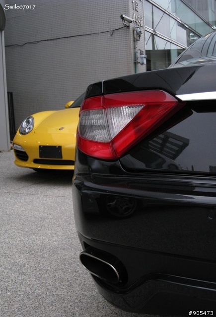 porsche center-Maserati GranTurismo