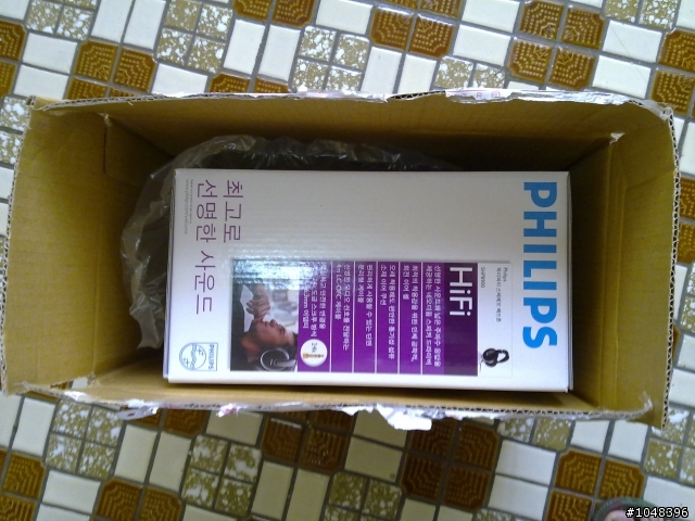 [開箱文]第一次開箱~PHILIPS SHP8900 Hi-Fi 立體聲全罩式耳機