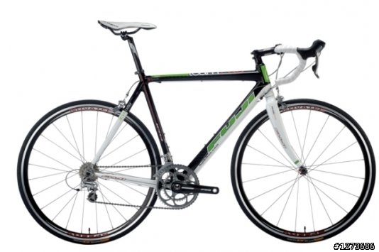 請問fuji roubaix pro 2009及Specialized roubiax compact 2009哪一台比較好呢?