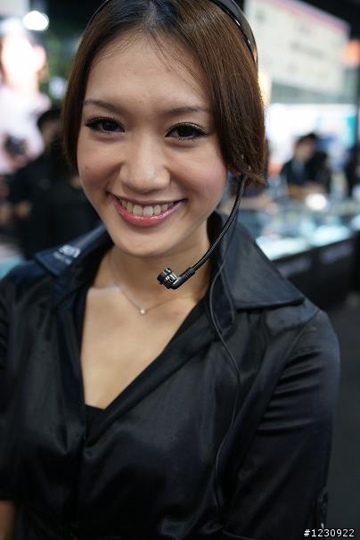 資訊月  ShowGirl 蓋大樓~