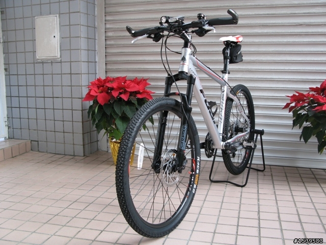 2010 FUJI TAHOE COMP D寒流開箱記--12/29新增加配件的圖片