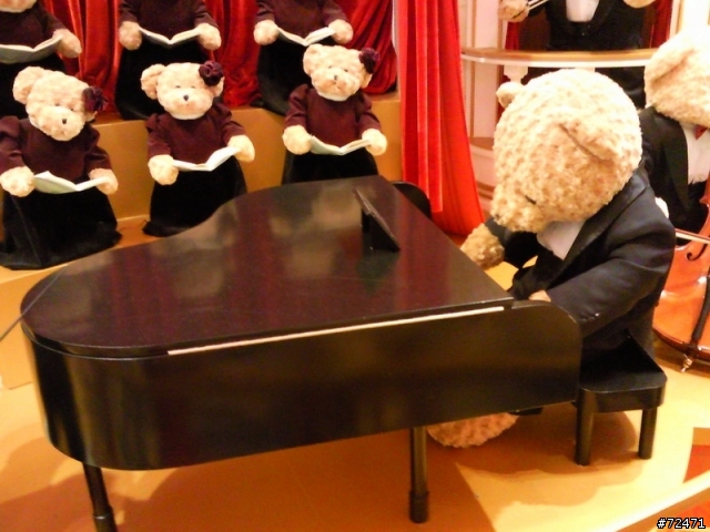 ~ 香港的聖誕節 – 室內貴族熊世界篇 (城堡+摩天輪+演奏廳+火車站) BY三星 i8000