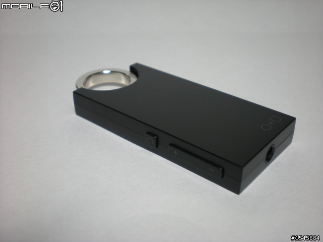 [開箱]新手初次發文，Cowon iAudio E2 4G(黑)。