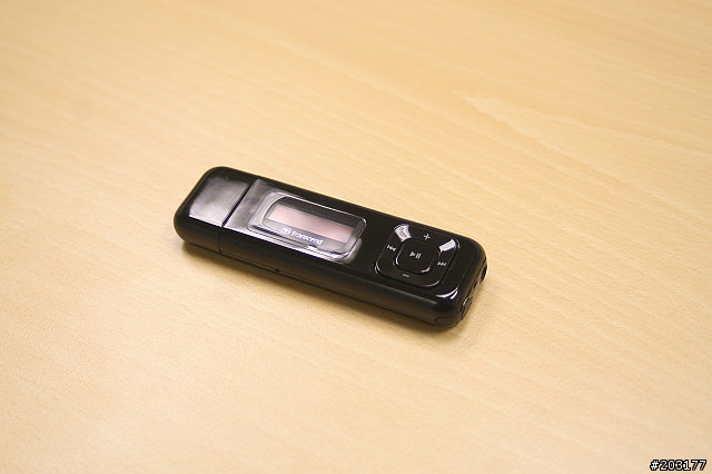 [開箱] 三種錄音源的筆型MP3 ─ 創見Transcend MP330 4GB
