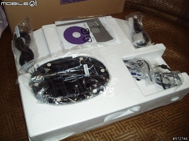 BenQ G2220HD - 高CP值亮點王的簡易開箱
