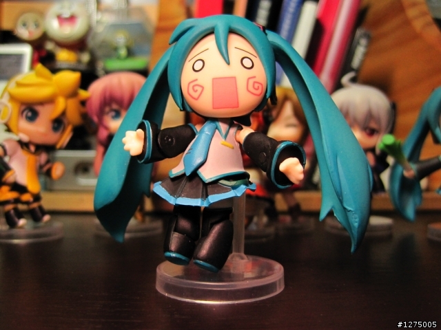 [開箱]vocaloid 初音家族大集合 ねんどろいどぷち ボーカロイド#01 !!!!!(等了一個月.....)