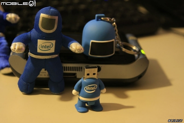 INTEL 三兄弟 面會集~~ 2G 藍寶寶 隨身碟
