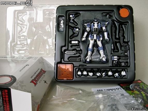 山口式初體驗─Revoltech No.81 ARX-7 Arbalest