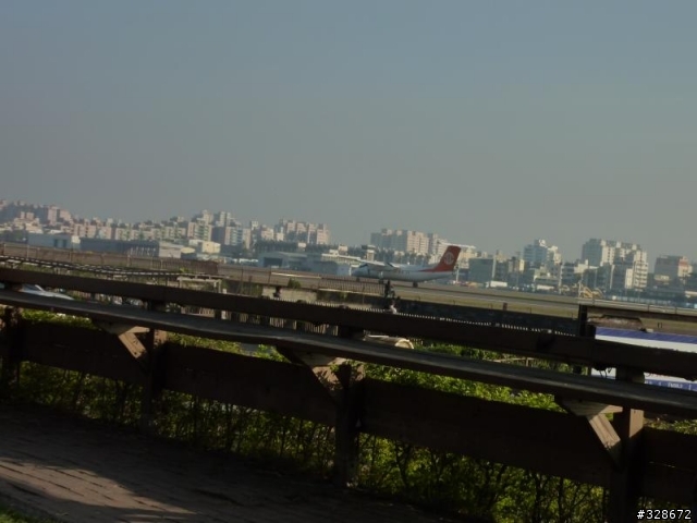 Panasonic ZS3 拍攝飛機起飛