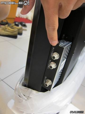 資展小黃屋殺很大之BENQ SK3242 32吋液晶不專業之開箱文
