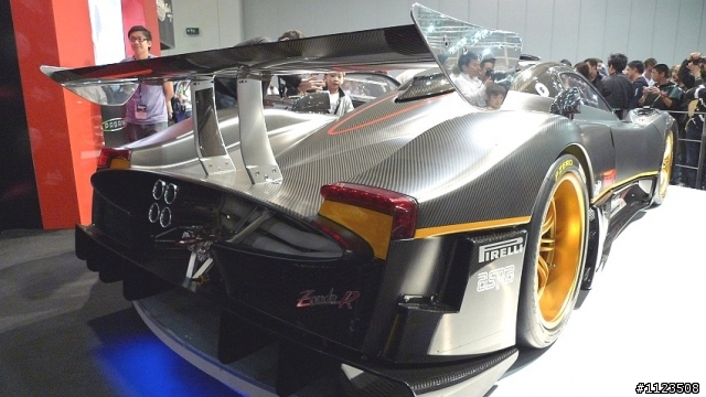 Pagani Zonda R & F Roadster@ Top Gear Show