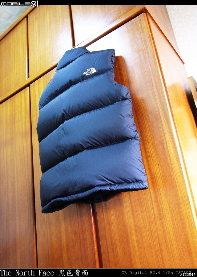 [開箱] The North Face (北臉) 羽絨背心X2 迷彩、黑色(700)、個人部分穿搭元素