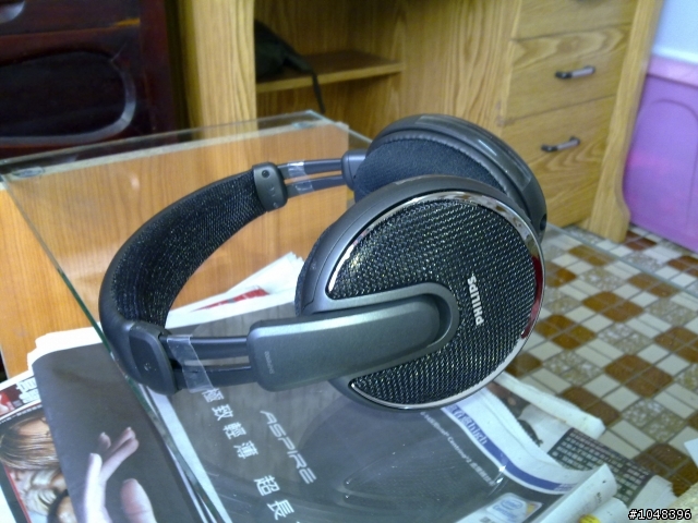 [開箱文]第一次開箱~PHILIPS SHP8900 Hi-Fi 立體聲全罩式耳機