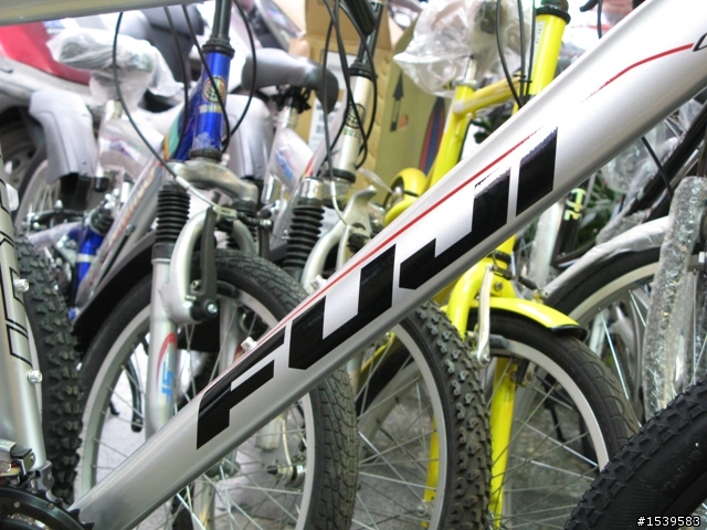 2010 FUJI TAHOE COMP D寒流開箱記--12/29新增加配件的圖片