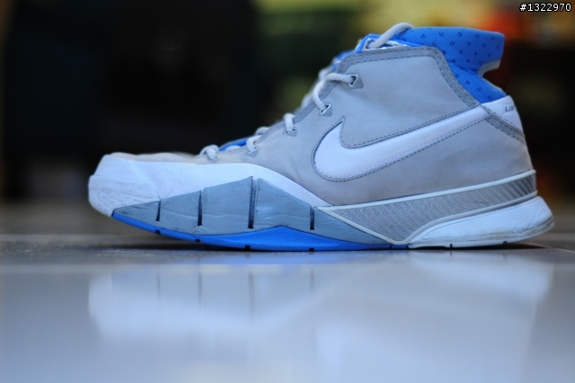 SHOW出你(妳)的籃球鞋吧!!