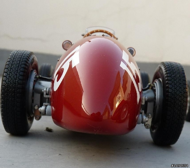 模型車收藏分享[007-CMC-M056, 1/18, Ferrari 500 F2, 1952/53]