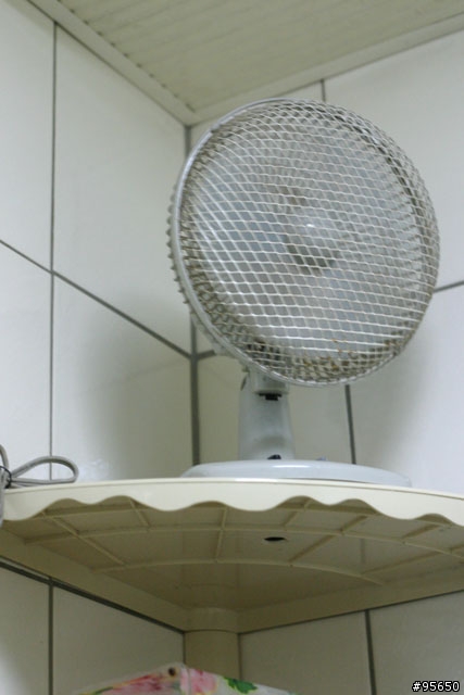 [開箱]用料紮實的省電安全插座