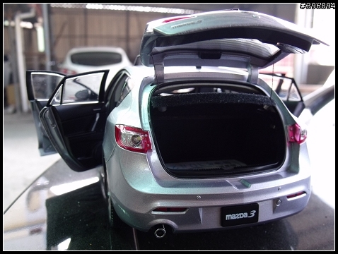 小小New MAZDA3 銀紫色 開箱 (12.30新增照片)