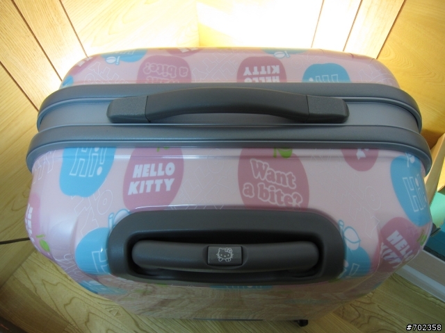 超可愛之經典Hello kitty行李箱~
