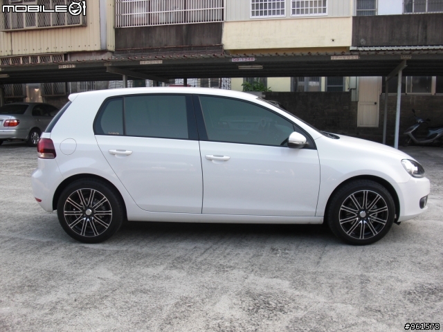終於交車了!!GOLF VI 2.0 TDI~史上照的最醜的開箱文