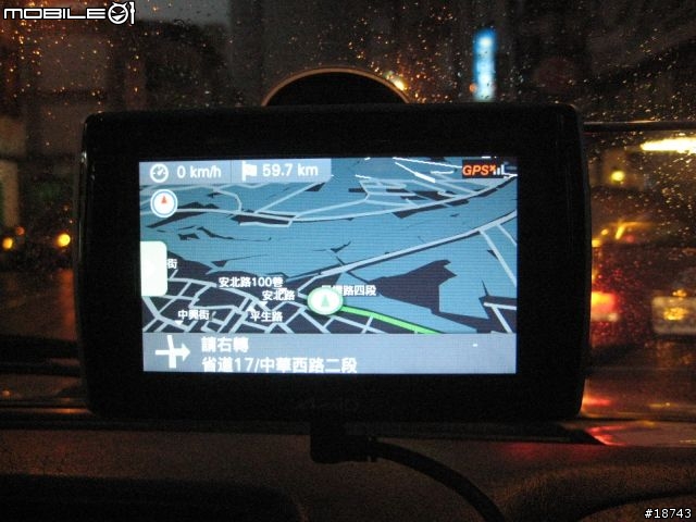 [實測] Mio Moov V505 數位電視 + 導航車機