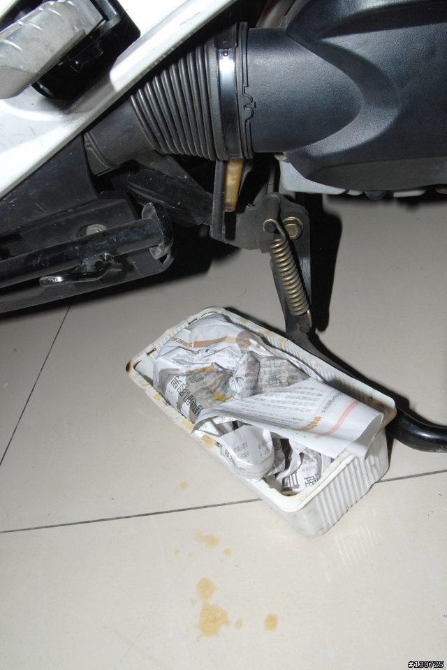 ＊2010/01/05 更新 [DIY] G5 更換空氣濾清器(副廠空濾跟原廠空濾的比較圖)