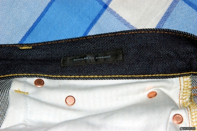 [分享] Uniqlo S-002原色赤耳 拉鍊款