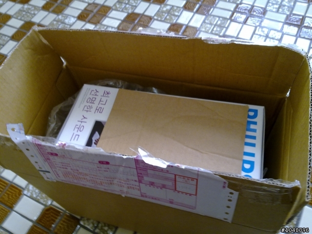 [開箱文]第一次開箱~PHILIPS SHP8900 Hi-Fi 立體聲全罩式耳機